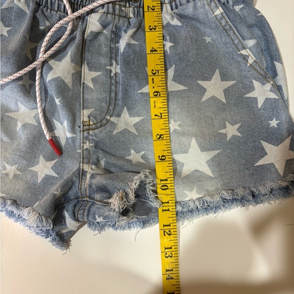 Blue Star-Patterned Women's Shorts - Picture 8 of 8